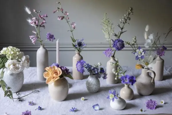 How to Choose the Right Vase for Your Flowers?